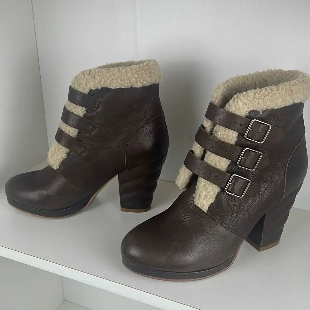 See by Chloe Leather Sherpa Trim Buckle Strap Ankle Boots REPAIR NEEDED 38.5